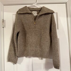 Abercrombie & Fitch Cream Knit Sweater